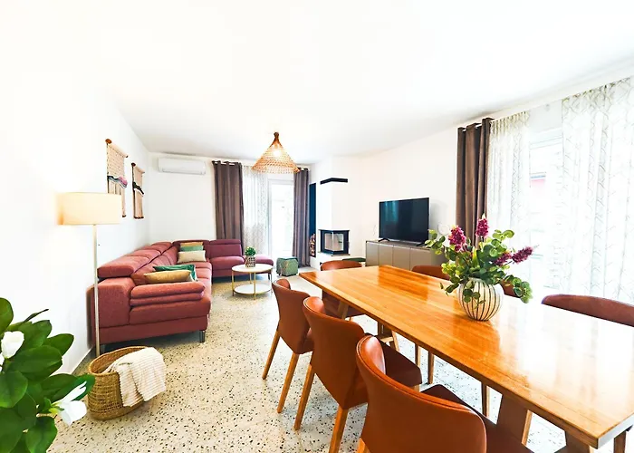 Villa David - Pet Friendly - New For 9 Person